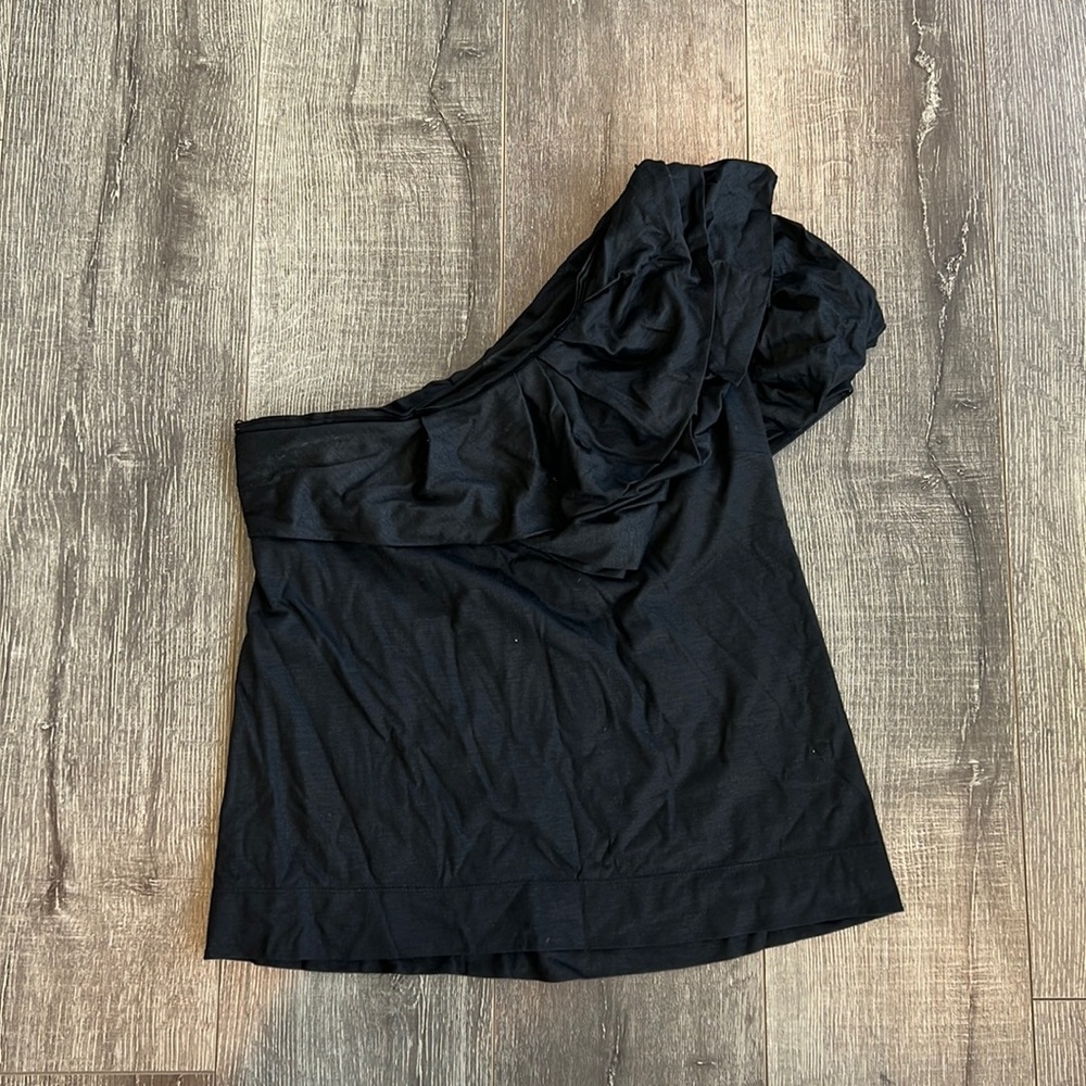 Robert Rodriguez Black One Shoulder Blouse size Medium
